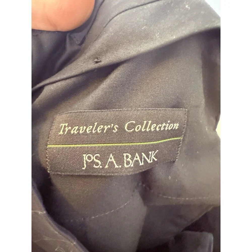 Jos A Bank Men’s Suit Navy Pinstripe Size 44R Travelers Edition 100 % Wool EUC